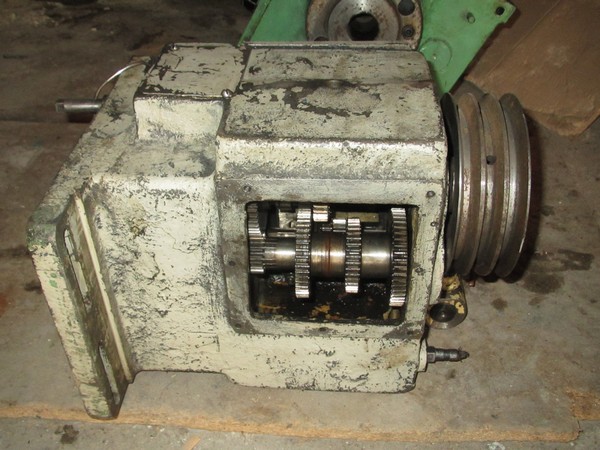 станок токарно винторезный ит-1м агрегаты передняя бабка ит-1м . фартук ит-1м. коробка подач ит-1м. суппорт ит-1м. резцедержатель ит-1м. продольльные поперечные салазки ит-1м.  шпиндельная бабка ит-1м. коробка скоростей ит-1м. суппорт 1а616 ,задняя бабка 1а616.корпус коробки скоростей  1а616 с крышкой рычагами Коробка скоростей токарно-винторезного станка 1А616, задняя бабка, патрон токарный, коробка передач, суппорт 1а616,валы станок ит-1м. запчасти на станок ит-1м Тумбы и охлаждение - ИТ-1М.12.000; ИТ-1М.14.000* Коробка подач - 16Б20П.070.000-03 Бабка передняя - ИТ-1М.22.000 Пульт управления - ИТ-1М.81.000 Ограждение патрона - ИТ-1М.78.000; ИТ-1ГМ.79.000** Суппорт - ИТ-1М.60.000 Бабка задняя - ИТ-1М.40.000 Фартук - 16Б16П.061.000.01 Станина - ИТ-1М.10.000; ИТ-1М.11.000* Редуктор - ИТ-1М.20.000 Агрегат смазки - ИТ-1М.75.000